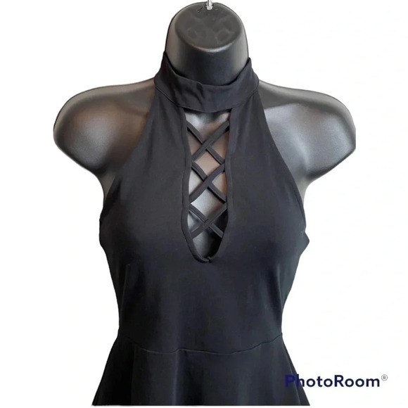 VINTAGE Express crisscross halter skater dress. Crisscross design in front. - Picture 2 of 10